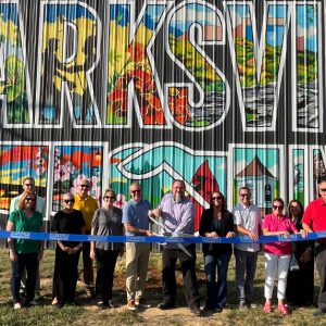 Clarksville Celebrates Completion of New Downtown Mural